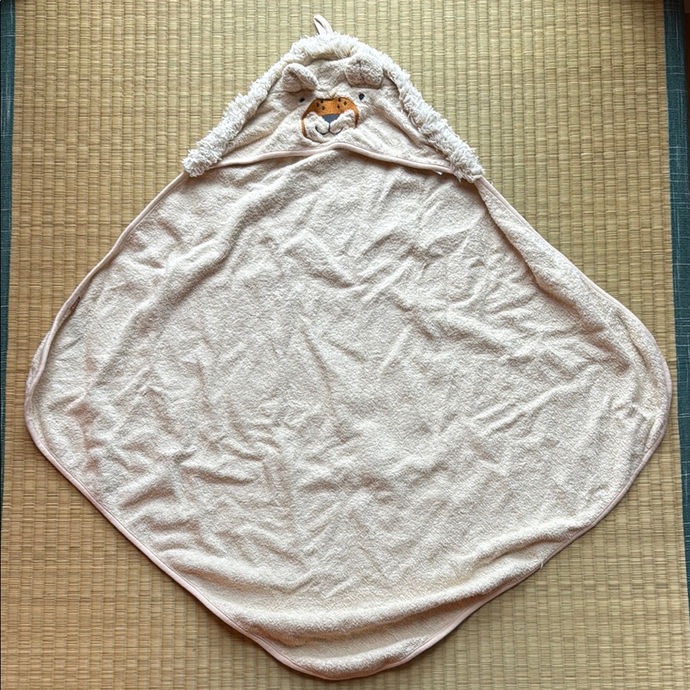 Cream Hooded Baby Towel with Bear Design